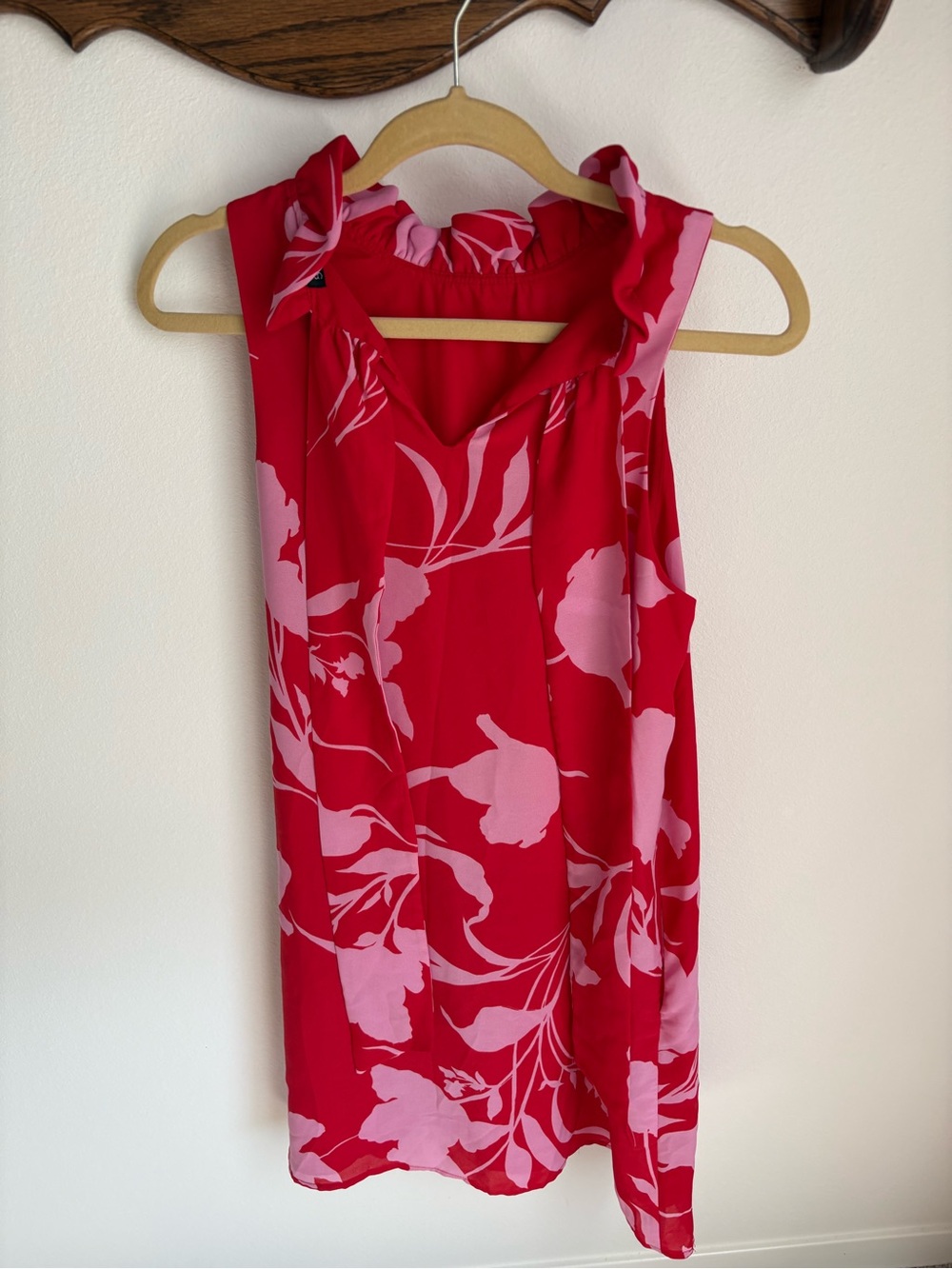 Women’s Sleeveless Floral Ruffle Neck Dress - Pink/Red